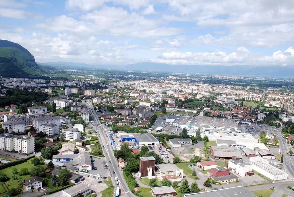 Vue sur annemasse depuis l'agence de communication